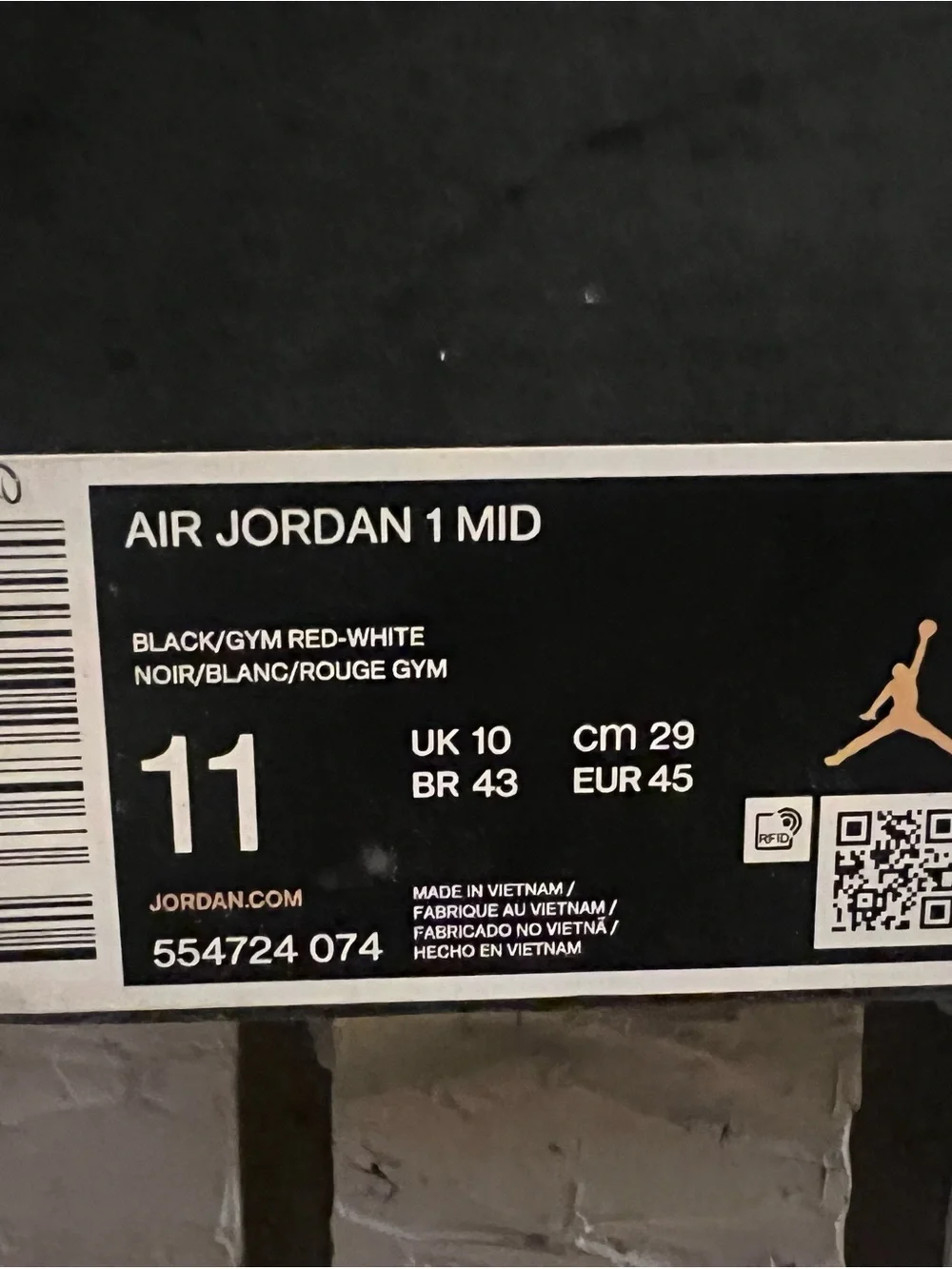Jordan Men's Black and Red High-Top Basketball Sneakers